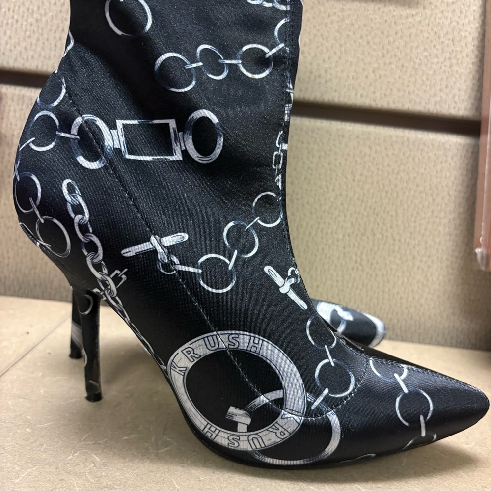 Azalea Wang shoe boots